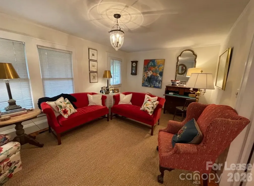 218 Circle Avenue Charlotte NC 28207