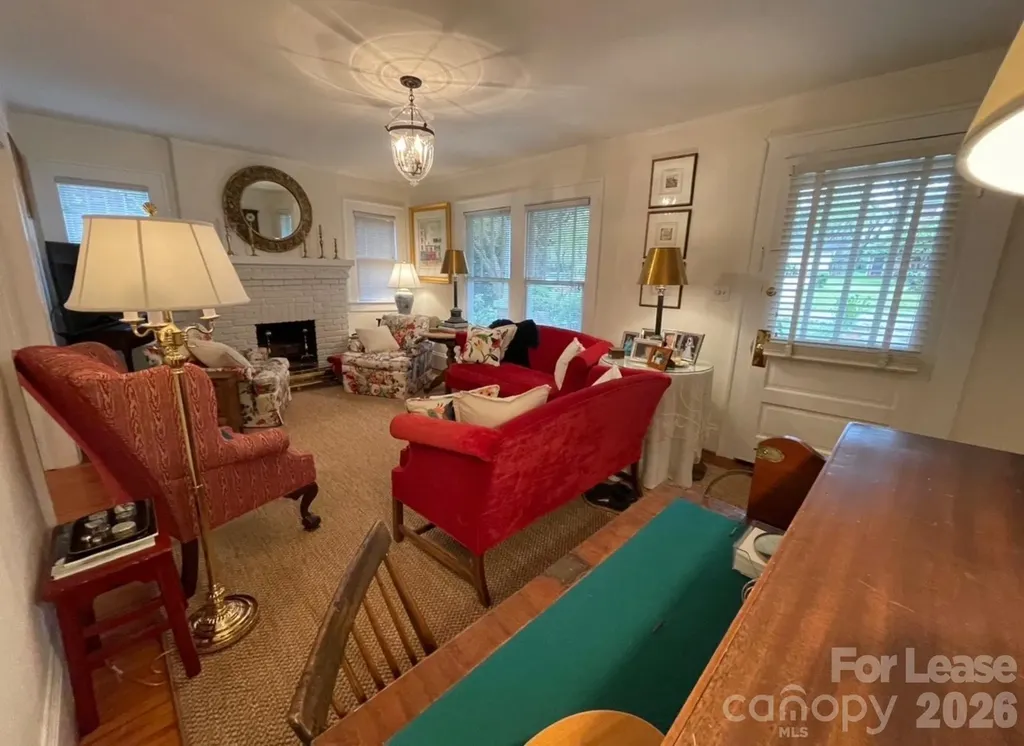 218 Circle Avenue Charlotte NC 28207