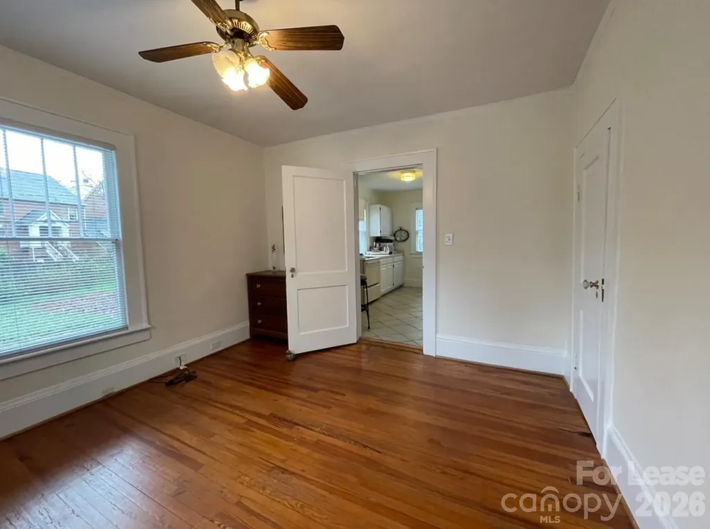 218 Circle Avenue Charlotte NC 28207