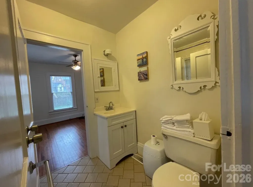 218 Circle Avenue Charlotte NC 28207