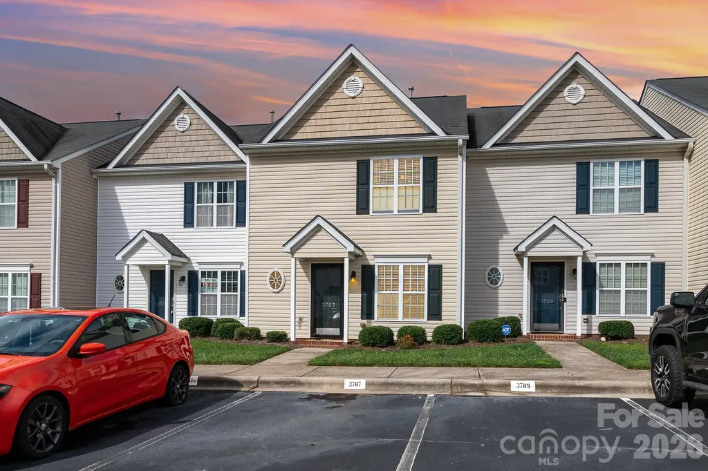 3707 Spanish Peak Drive High Point NC 27265
