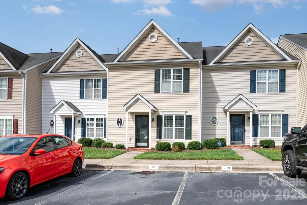 3707 Spanish Peak Drive High Point NC 27265