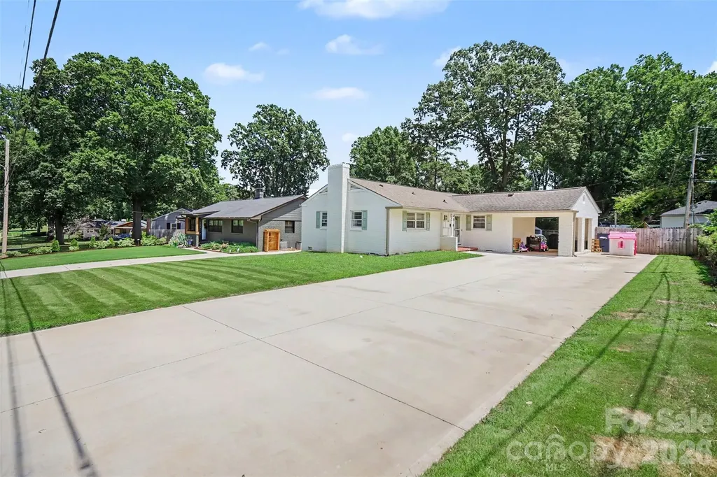 3633 Conway Avenue Charlotte NC 28209