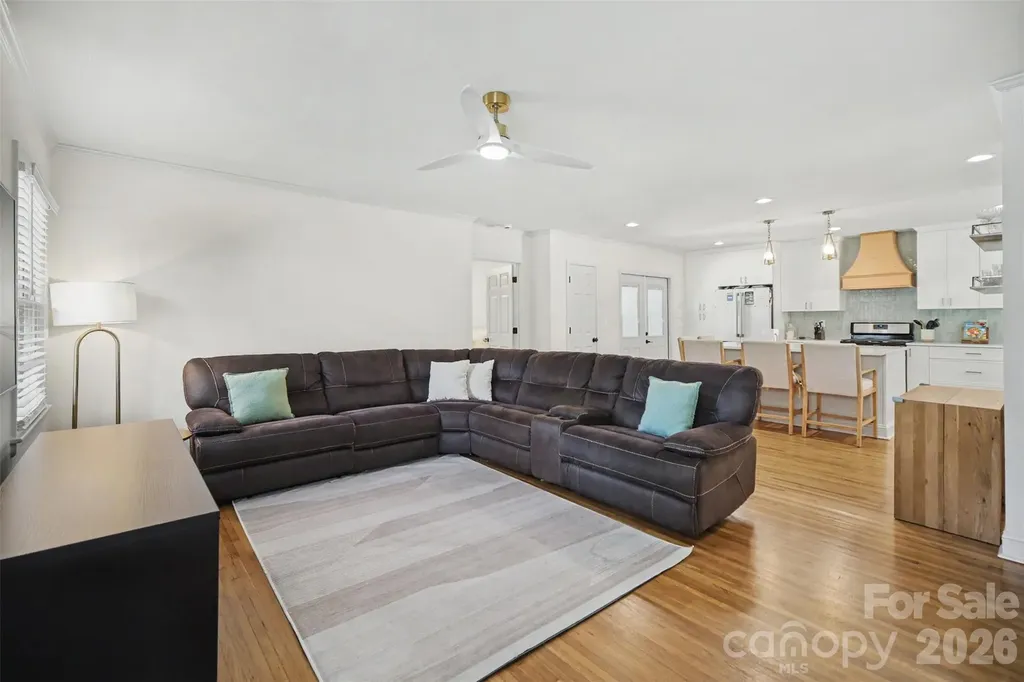 3633 Conway Avenue Charlotte NC 28209