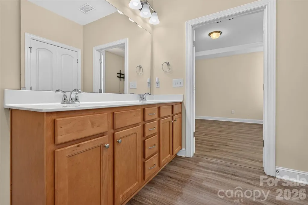 127 Johnson Manor Street Mooresville NC 28115