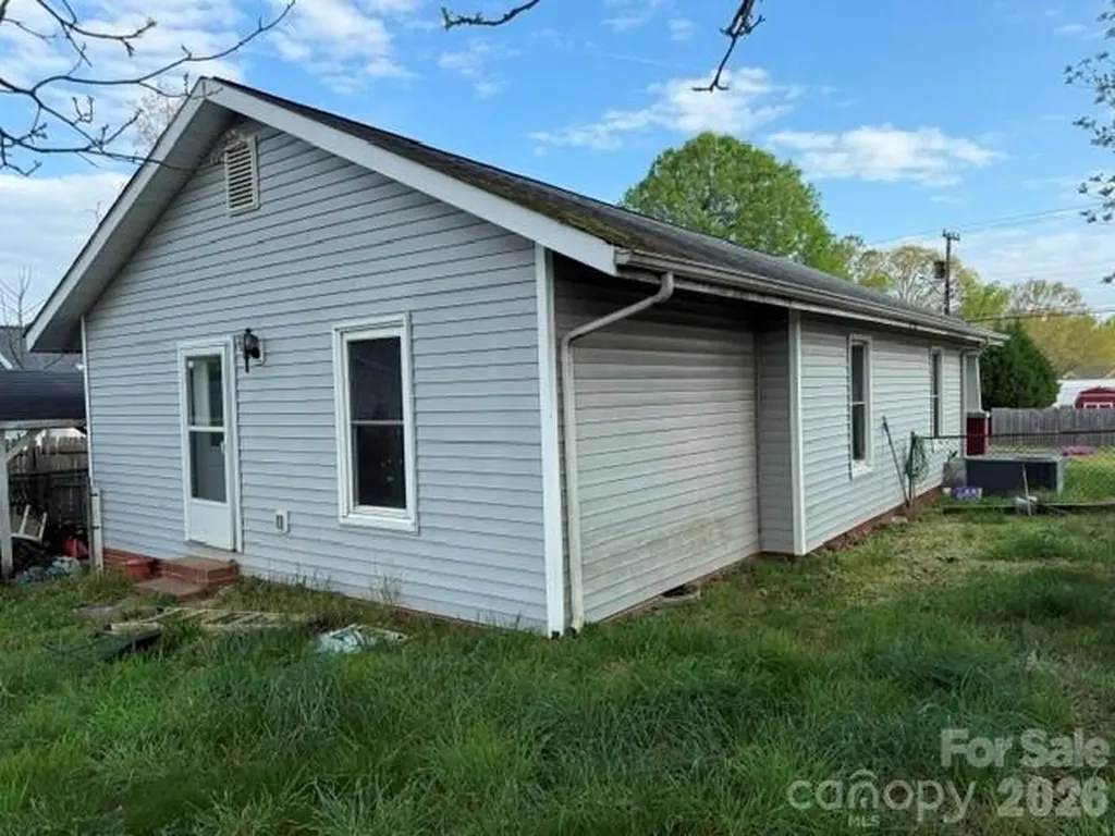 1506 Moose Road Kannapolis NC 28083