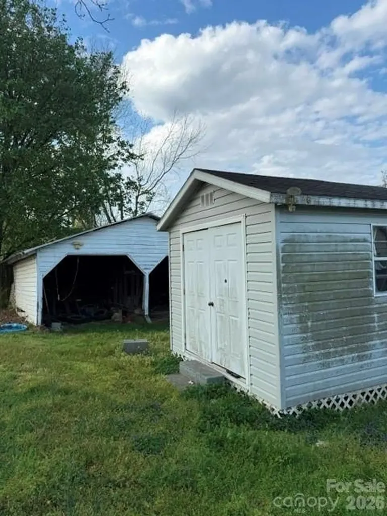 1506 Moose Road Kannapolis NC 28083