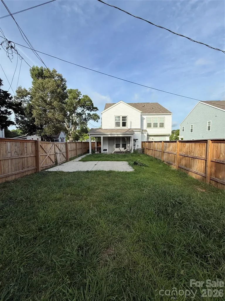 231 Hoskins Avenue Drive Charlotte NC 28208