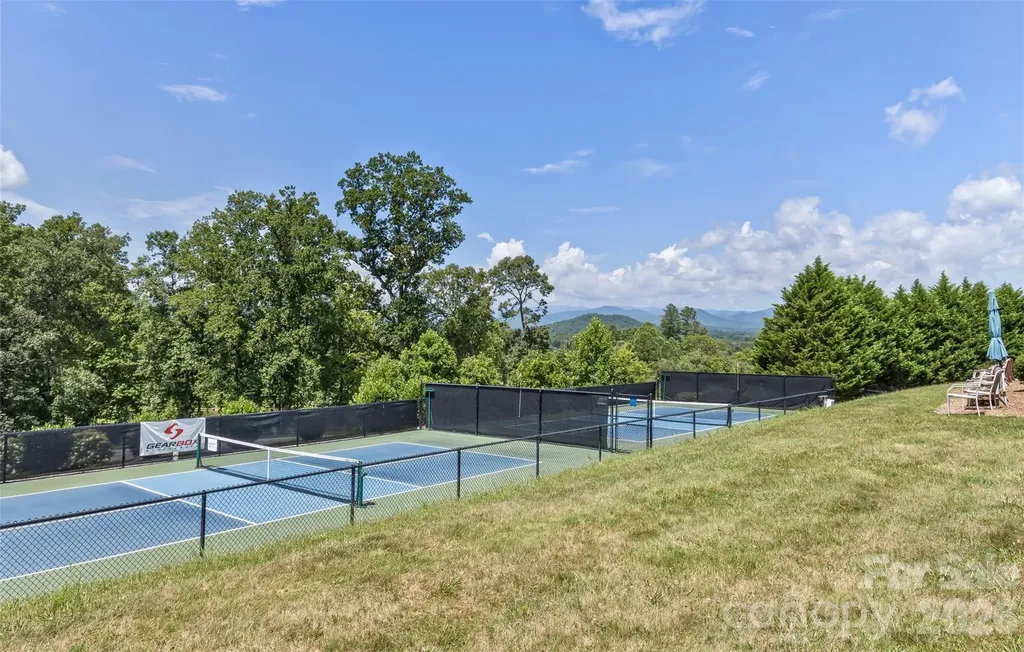 100 Titleist Way Hendersonville NC 28739
