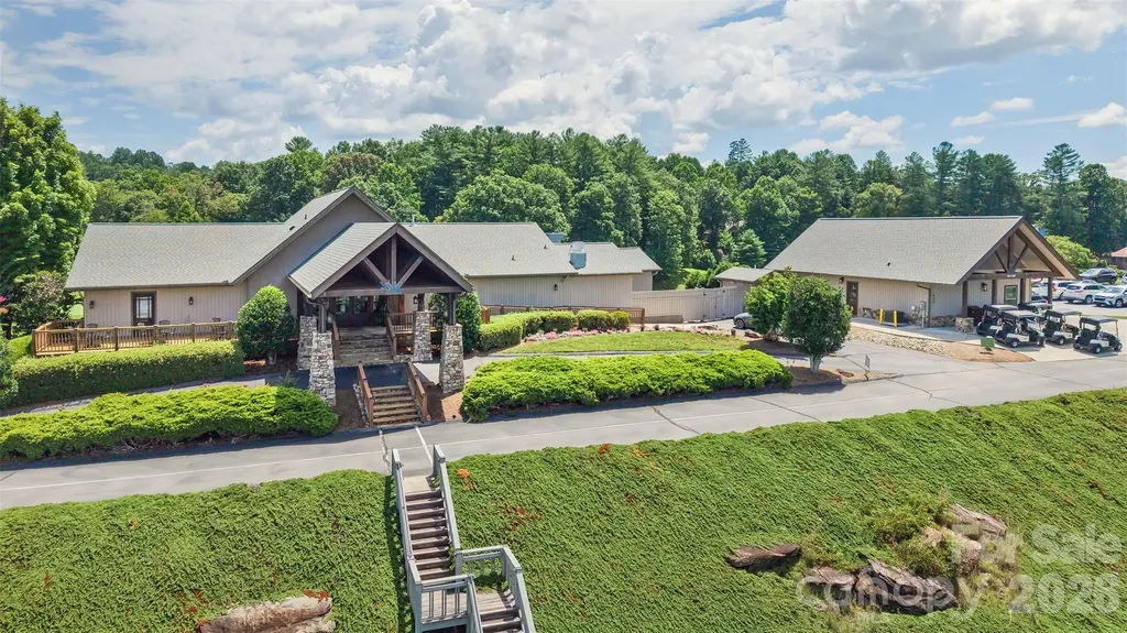 100 Titleist Way Hendersonville NC 28739