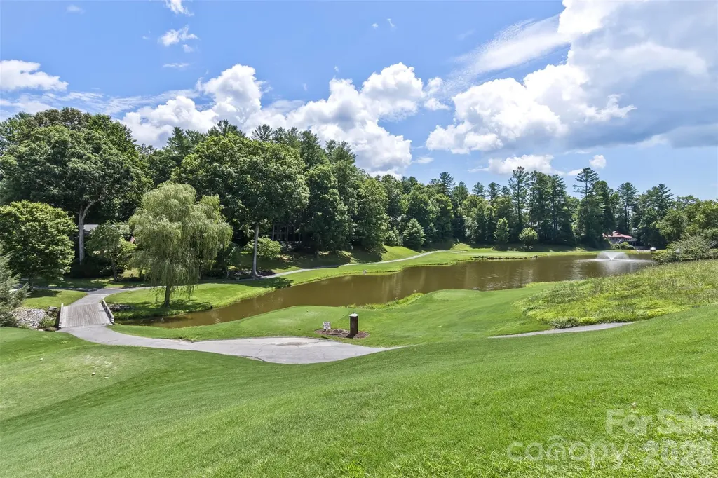 100 Titleist Way Hendersonville NC 28739