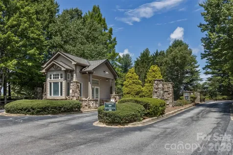 100 Titleist Way Hendersonville NC 28739