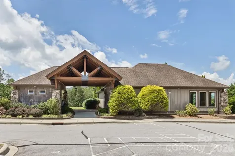 100 Titleist Way Hendersonville NC 28739