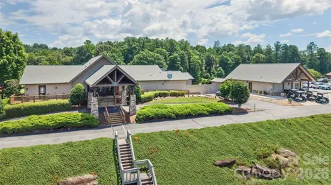 100 Titleist Way Hendersonville NC 28739