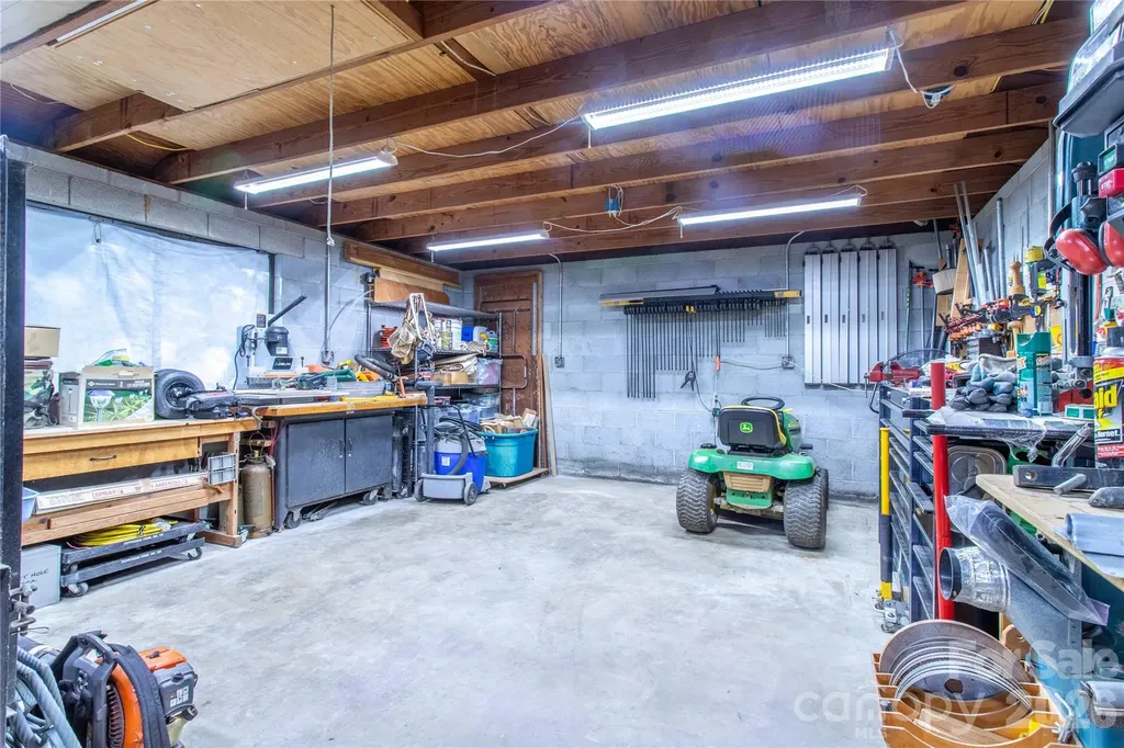 150 Freeman Knolls Drive Hendersonville NC 28792