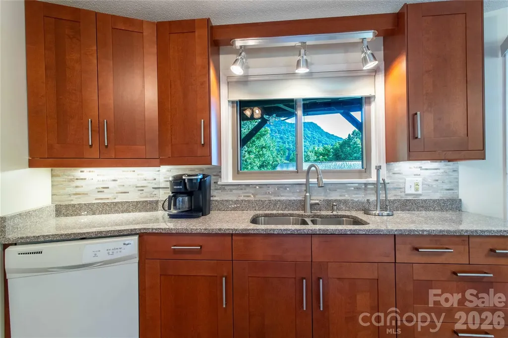 150 Freeman Knolls Drive Hendersonville NC 28792