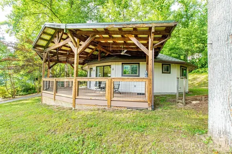 150 Freeman Knolls Drive Hendersonville NC 28792