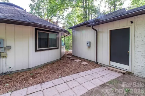 150 Freeman Knolls Drive Hendersonville NC 28792