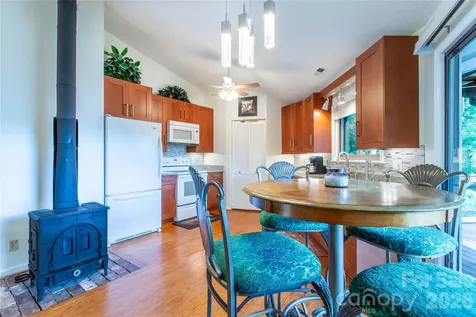 150 Freeman Knolls Drive Hendersonville NC 28792