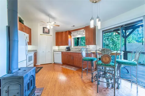 150 Freeman Knolls Drive Hendersonville NC 28792