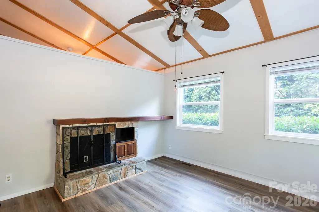 261 Black Pine Road Newland NC 28657