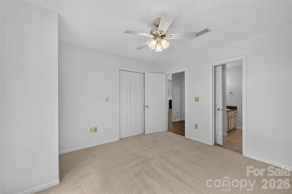 1736 12th Street NE Hickory NC 28601