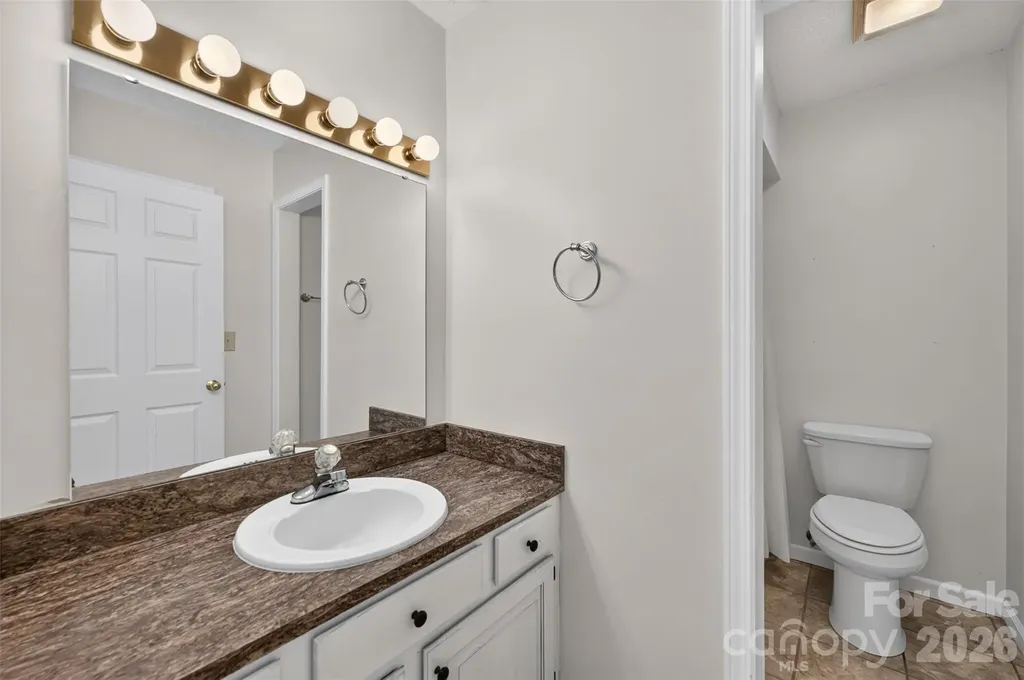 1736 12th Street NE Hickory NC 28601