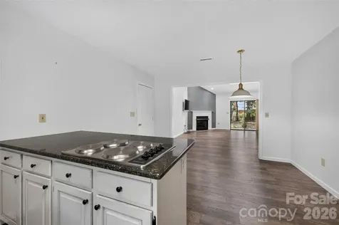 1736 12th Street NE Hickory NC 28601