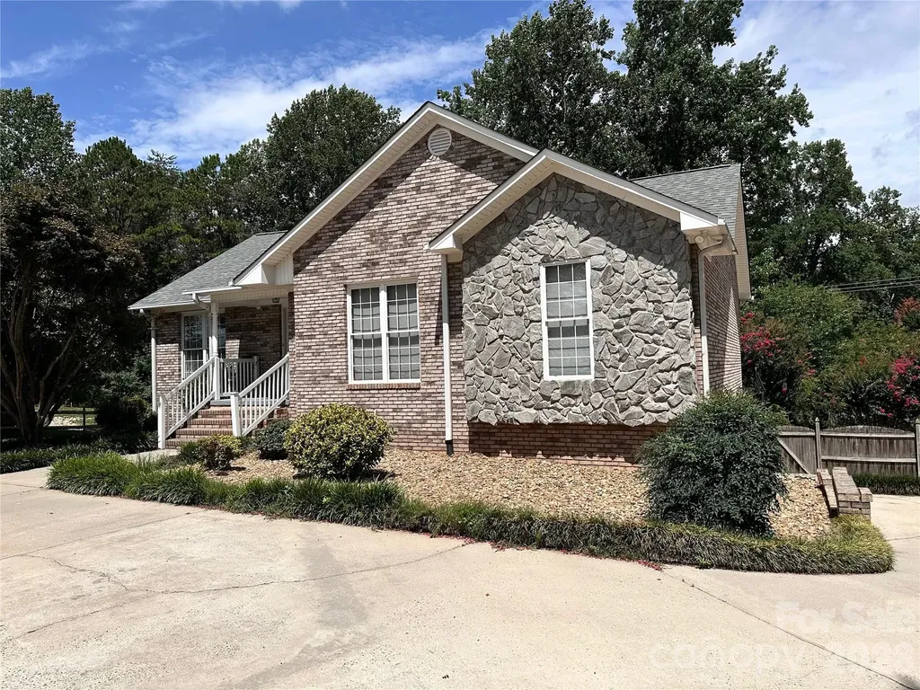 4288 Harbor Lane Sherrills Ford NC 28673