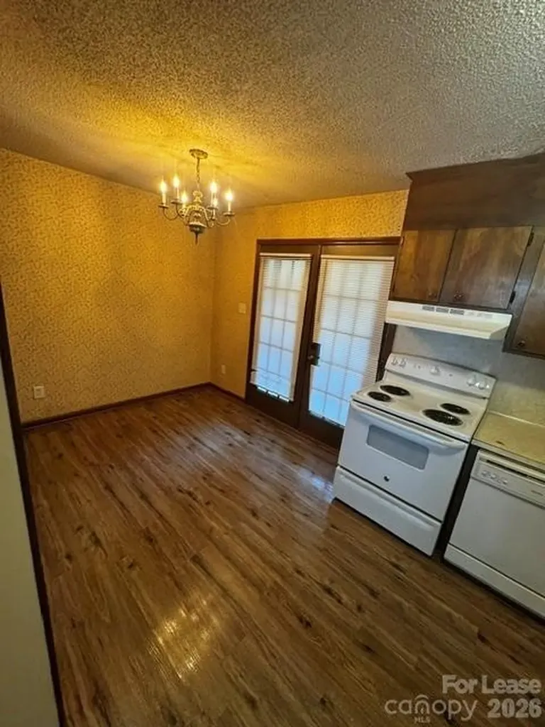 100 W 17th Street Newton NC 28658