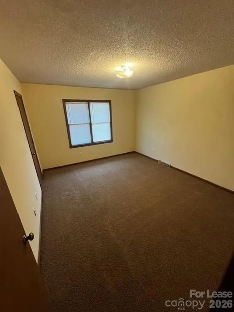 100 W 17th Street Newton NC 28658