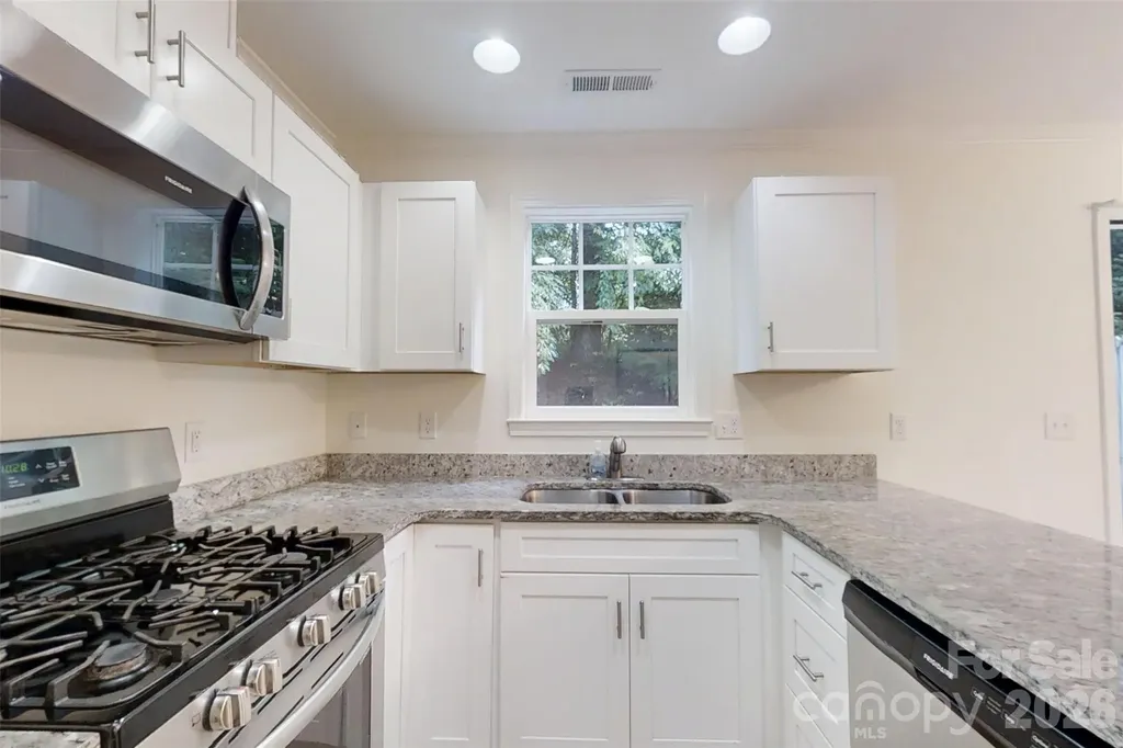 1017 Baldwin Commons Drive Arden NC 28704