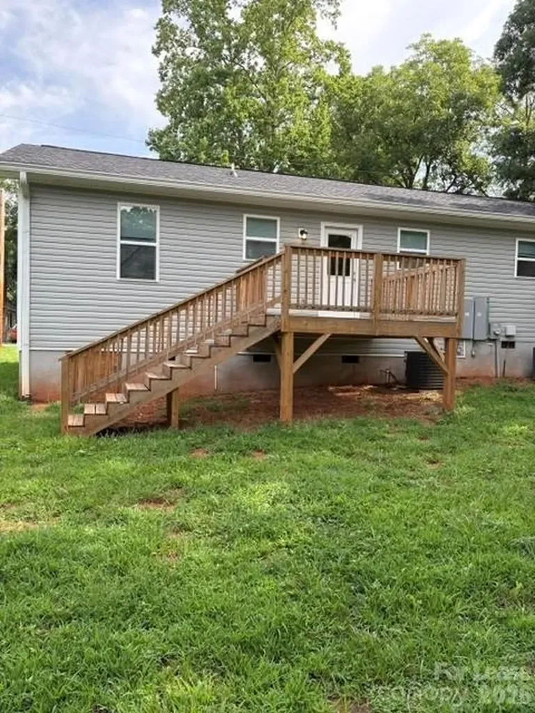 107 W F Street Newton NC 28658