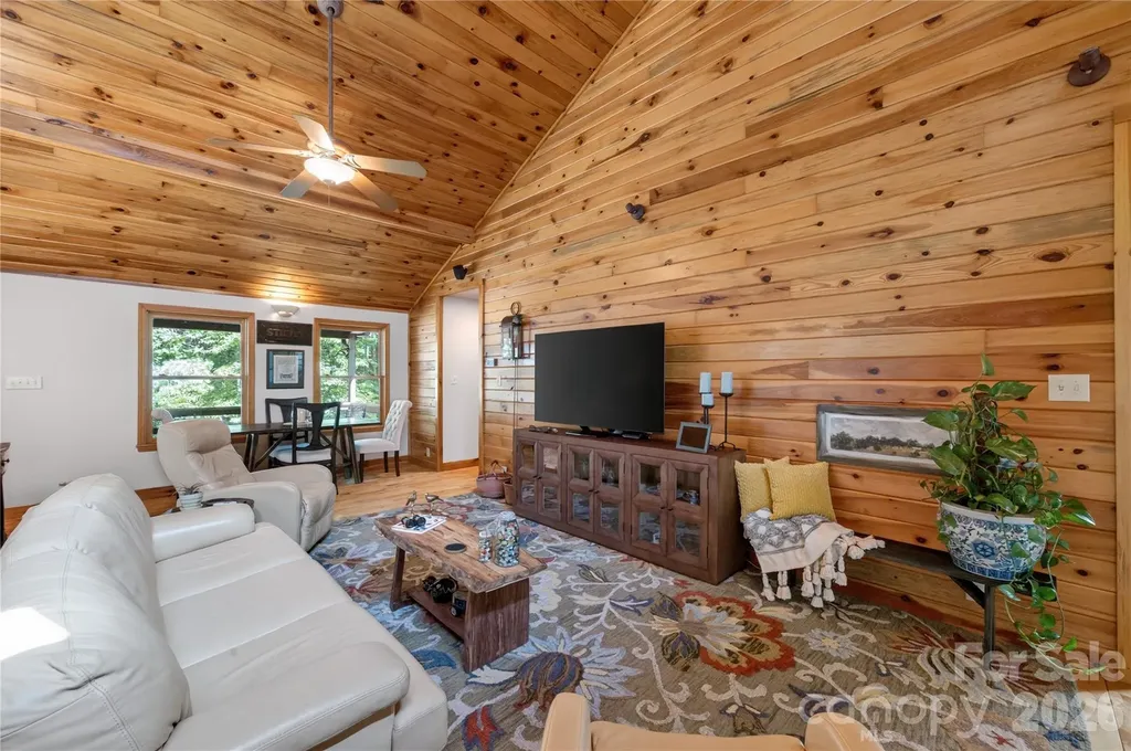 1044 Belvidere Lane Morganton NC 28655