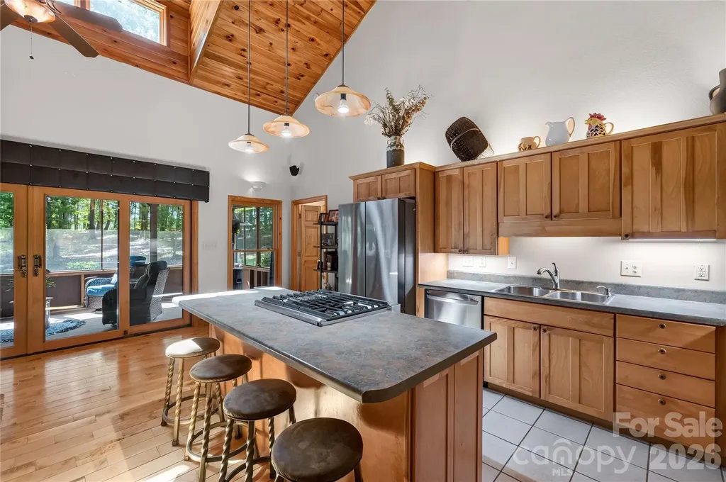 1044 Belvidere Lane Morganton NC 28655