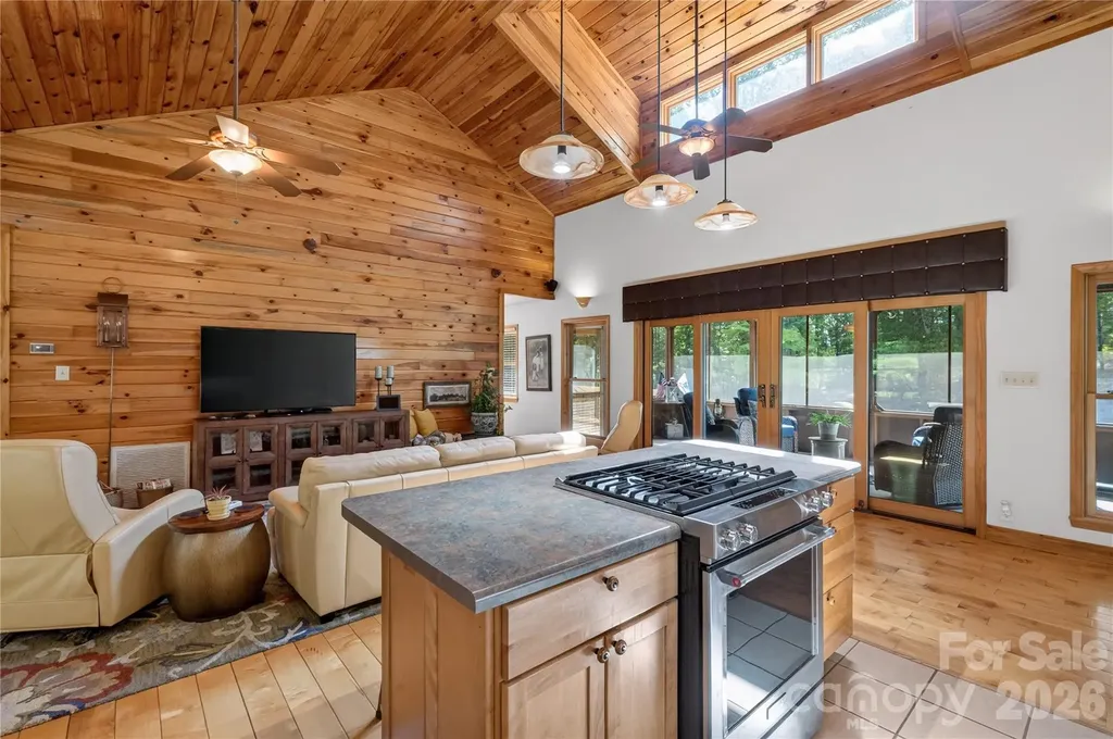 1044 Belvidere Lane Morganton NC 28655