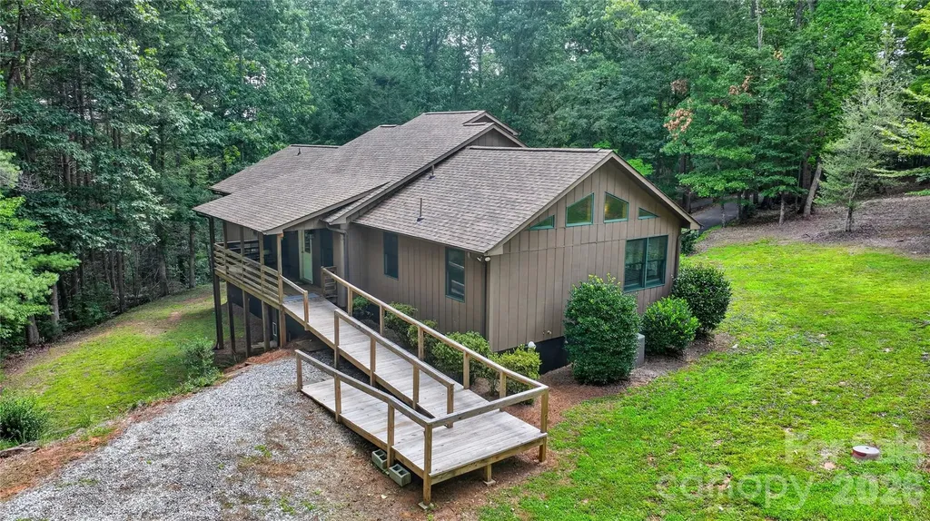 1044 Belvidere Lane Morganton NC 28655