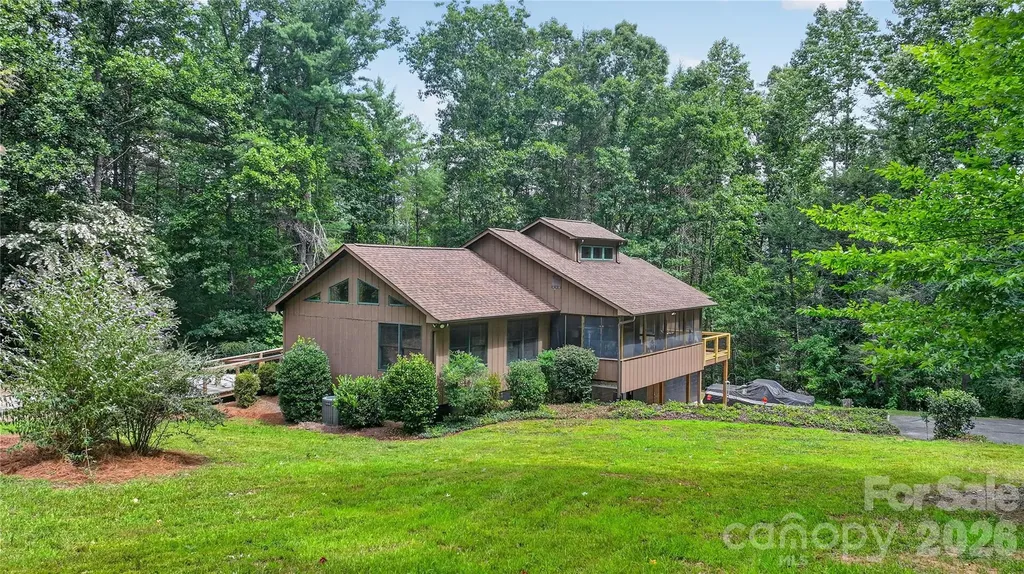 1044 Belvidere Lane Morganton NC 28655