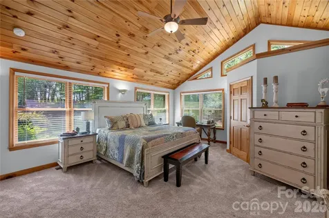 1044 Belvidere Lane Morganton NC 28655
