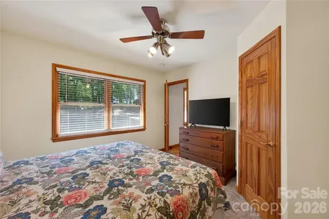 1044 Belvidere Lane Morganton NC 28655