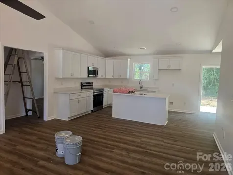 350 14th Avenue SW Hickory NC 28602