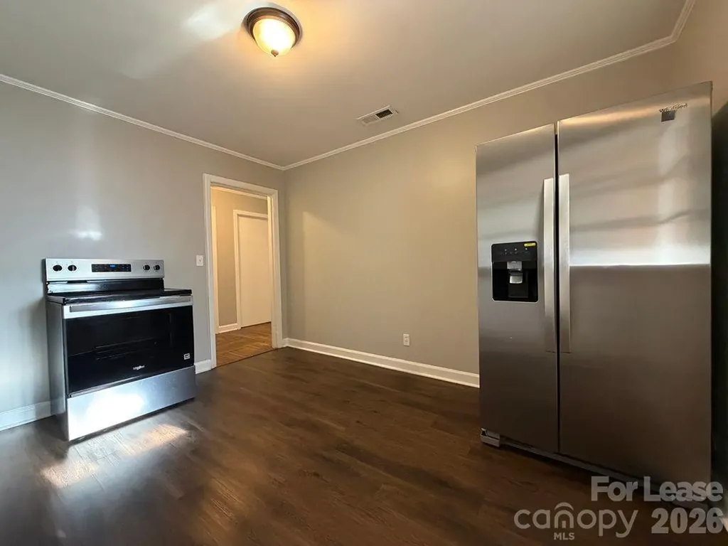 202 E Jenkins Street Dallas NC 28034