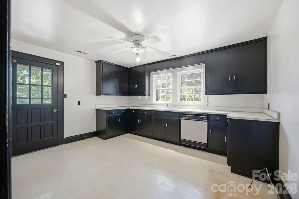 301 Meadow Street Spencer NC 28159