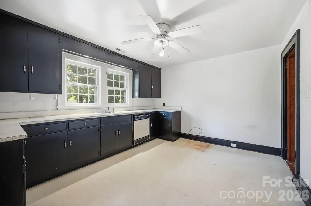 301 Meadow Street Spencer NC 28159