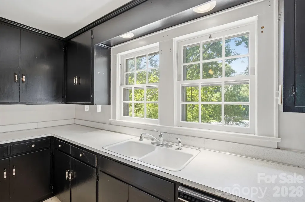 301 Meadow Street Spencer NC 28159