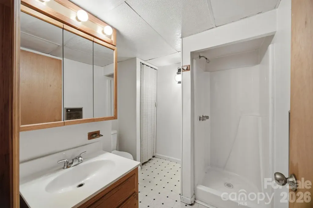 301 Meadow Street Spencer NC 28159