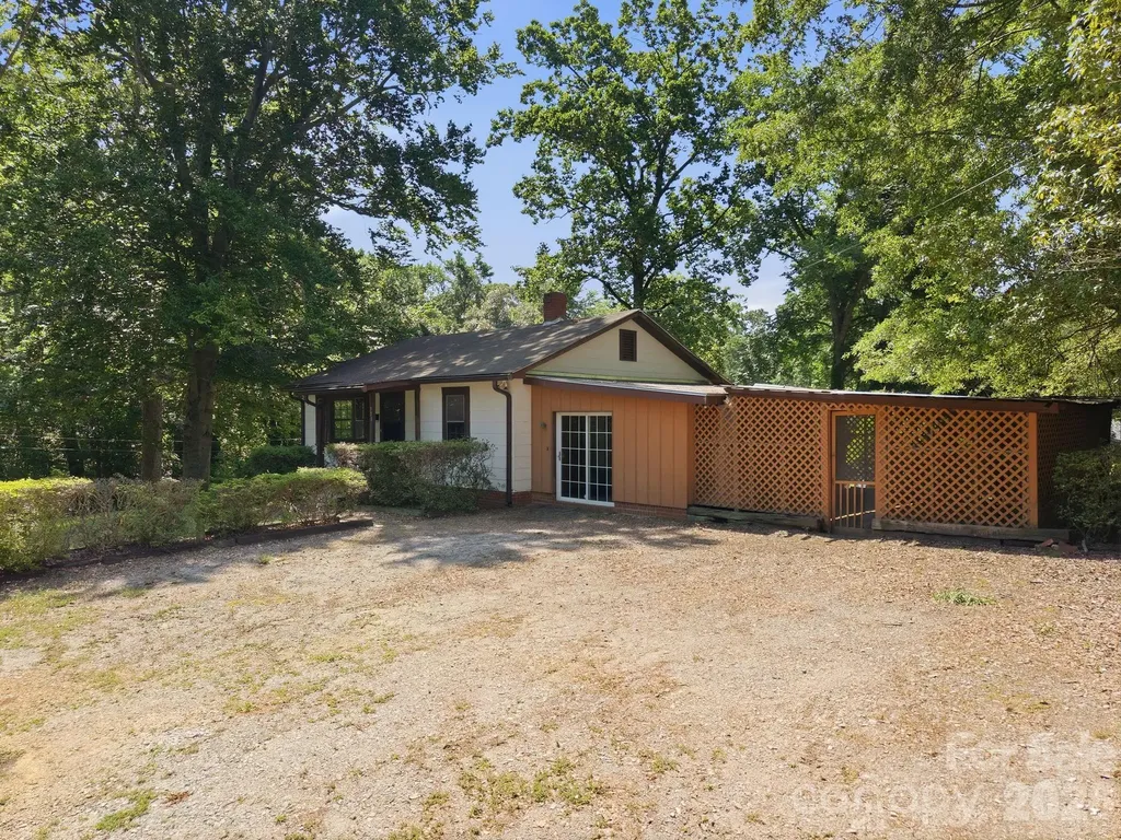301 Meadow Street Spencer NC 28159
