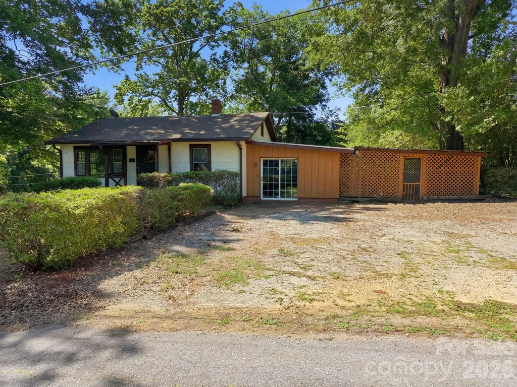 301 Meadow Street Spencer NC 28159