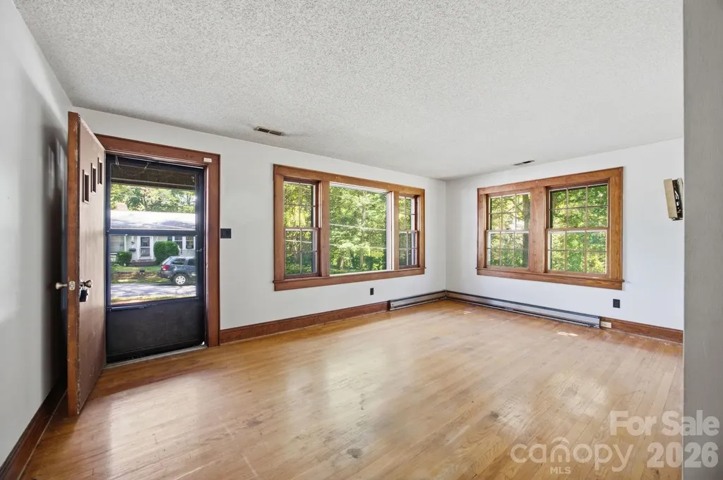 301 Meadow Street Spencer NC 28159