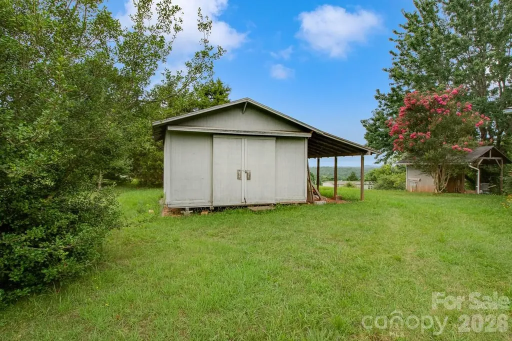 1474 Pea Ridge Road Mill Spring NC 28756